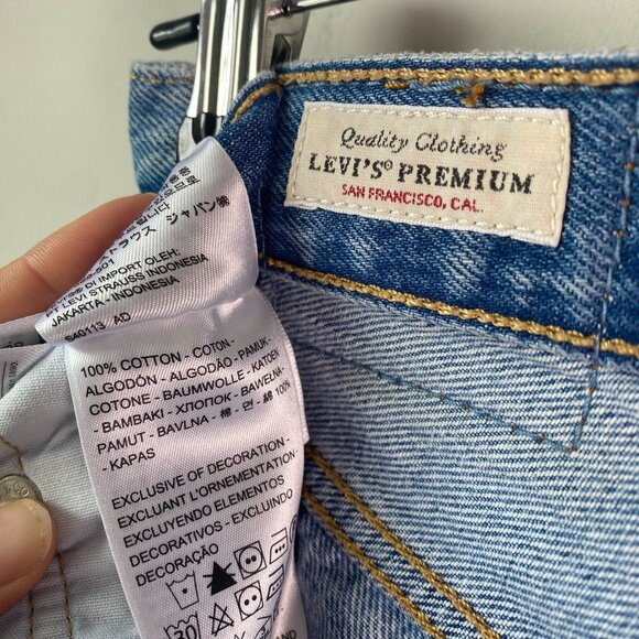 Levis Premium 501 Original High-Waisted Mid Thigh Denim Shorts 25 - Picture 6 of 8